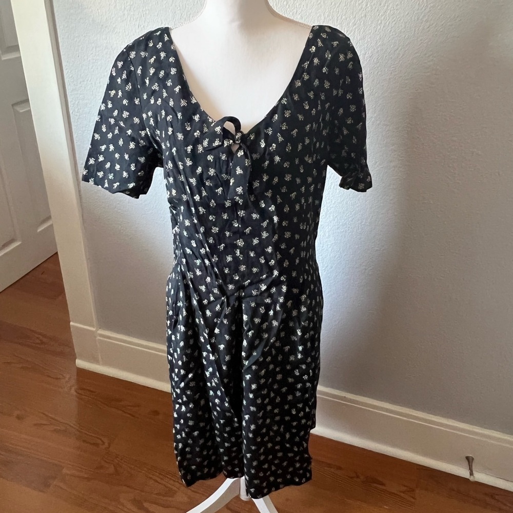 Bobbie B Designs Black Short Sleeve Romper with Small Cream Flowers w Tie - Picture 2 of 7